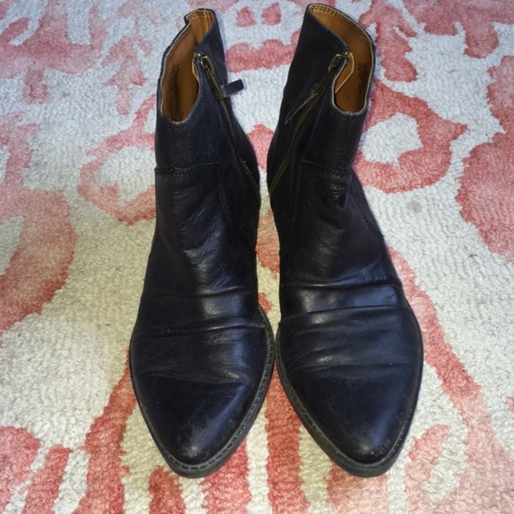 Black Pointy Leather Boots 7.5